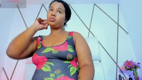 Snapshot of lilicameron_ chatting on April 6, 12:17 pm LIli cameron online show from April 6, 12:17 pm
