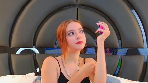 Snapshot of lilifox18 chatting on March 9, 7:05 pm Lili online show from March 9, 7:05 pm