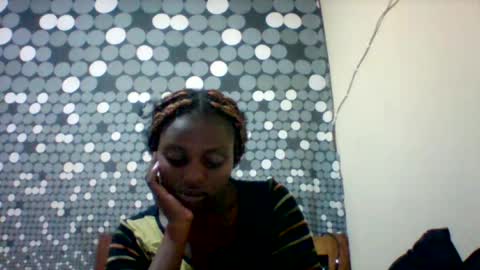liligal online show from June 15, 7:27 pm