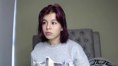 Snapshot of liliht_margoth chatting on January 12, 1:37 pm liliht_margoth online show from January 12, 1:37 pm