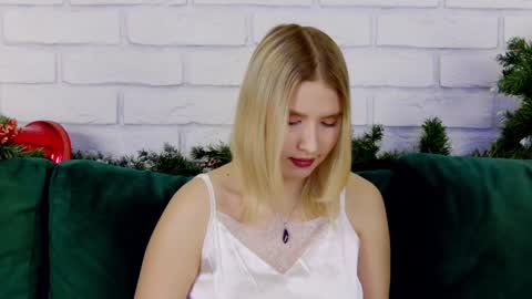 LiliLinn online show from January 15, 10:27 am