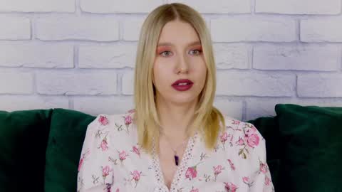 LiliLinn online show from January 21, 11:03 am