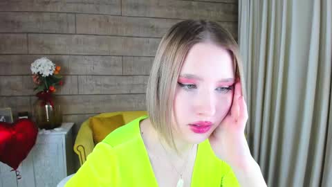 LiliLinn online show from February 19, 12:11 pm