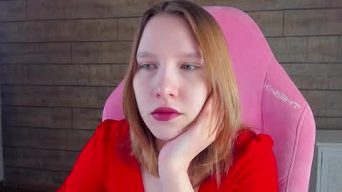 LiliLinn online show from March 28, 5:51 am