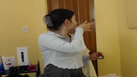 Snapshot of lilimini032 chatting on October 8, 7:44 pm lilimini online show from October 8, 7:44 pm