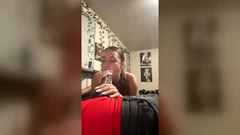 Snapshot of lilinga chatting on June 20, 5:32 am lilinga online show from June 20, 5:32 am