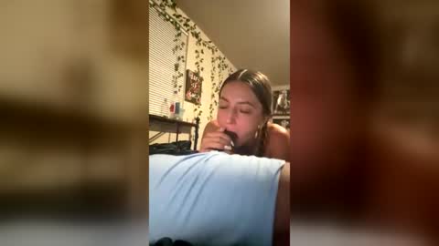 Snapshot of lilinga chatting on June 22, 3:58 am lilinga online show from June 22, 3:58 am