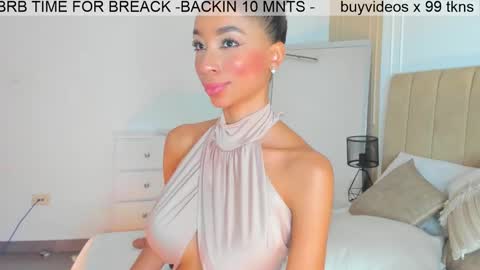 Snapshot of lilipinkette chatting on March 1, 5:20 am Lili online show from March 1, 5:20 am