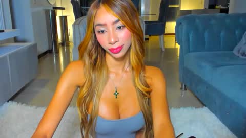 Lili  online show from April 18, 4:16 am