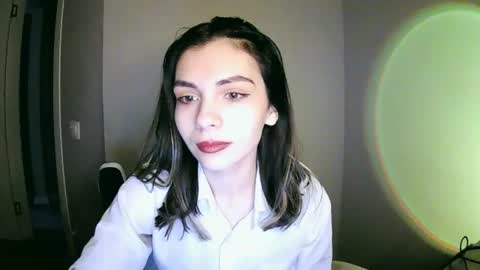 lilirose online show from December 22, 11:33 am