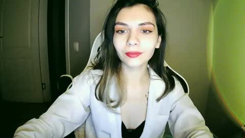 lilirose online show from December 24, 1:28 pm