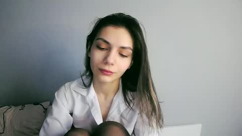 lilirose online show from February 18, 2:06 pm