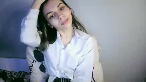 lilirose online show from February 21, 6:04 pm