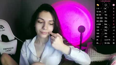 lilirose online show from September 12, 4:40 pm