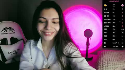 lilirose online show from September 17, 2:30 pm