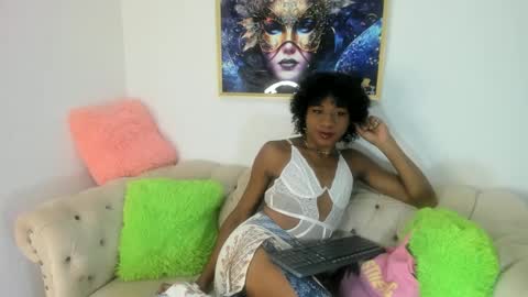 Snapshot of lilit2005_ chatting on February 27, 3:59 pm lilit2005_ online show from February 27, 3:59 pm