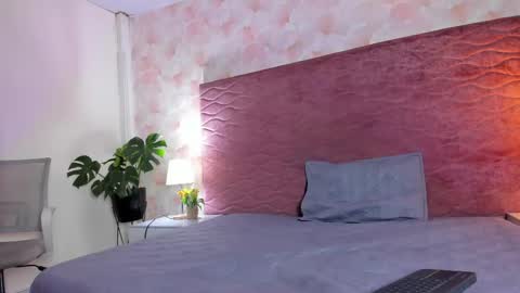 Snapshot of lilit_doll chatting on April 16, 11:55 am lilit online show from April 16, 11:55 am
