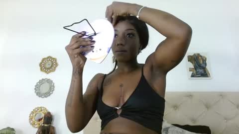 Snapshot of lilit_kyteler chatting on February 19, 7:27 pm Lilit Kyteler online show from February 19, 7:27 pm