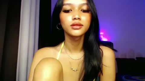 Chloe online show from March 25, 1:00 am