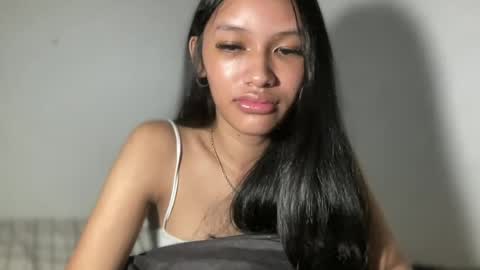 Snapshot of lilit_sensual chatting on June 18, 4:24 am Chloe online show from June 18, 4:24 am