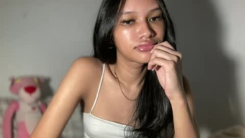Snapshot of lilit_sensual chatting on June 25, 2:44 am Chloe online show from June 25, 2:44 am