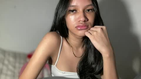 Snapshot of lilit_sensual chatting on June 26, 3:44 am Chloe online show from June 26, 3:44 am