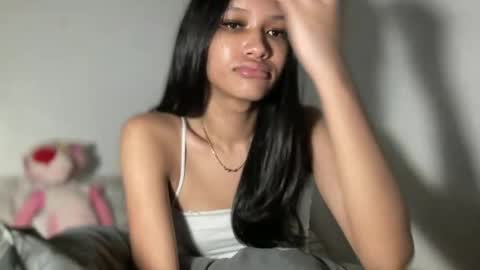 Snapshot of lilit_sensual chatting on July 3, 5:03 am Chloe online show from July 3, 5:03 am