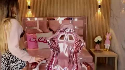 Snapshot of lilith4_s chatting on November 13, 9:47 pm Lilith online show from November 13, 9:47 pm