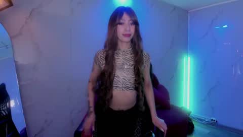 lilith cooper20 online show from April 4, 1:19 pm