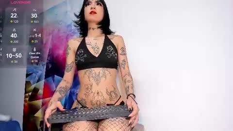 Snapshot of lilith_dior chatting on July 15, 11:10 pm lilith_dior online show from July 15, 11:10 pm