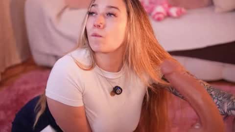 Lilith Gray online show from December 16, 3:44 am