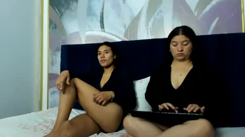 Snapshot of lilith_n_luna chatting on June 2, 8:00 pm Lilith y Luna online show from June 2, 8:00 pm