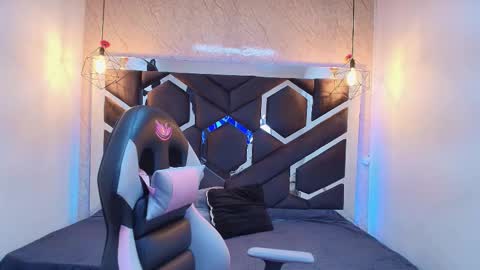 Snapshot of lilith_nv chatting on October 16, 11:33 am Lilith online show from October 16, 11:33 am