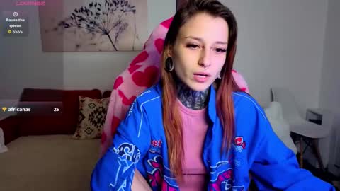 Snapshot of lilith_poison chatting on September 10, 5:35 pm lilith_poison online show from September 10, 5:35 pm