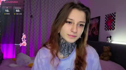 Snapshot of lilith_poison chatting on October 17, 6:32 pm lilith_poison online show from October 17, 6:32 pm