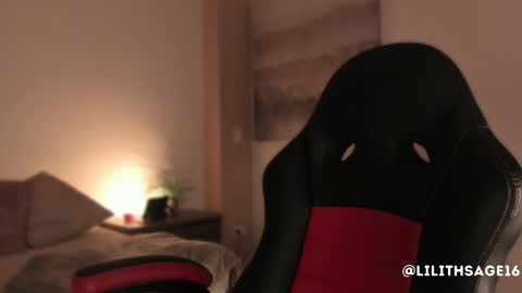 lilith_sage_ online show from October 10, 11:42 am