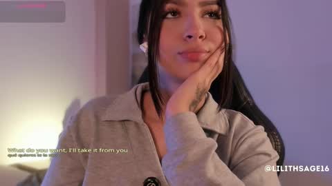 lilith_sage_ online show from November 15, 11:51 am