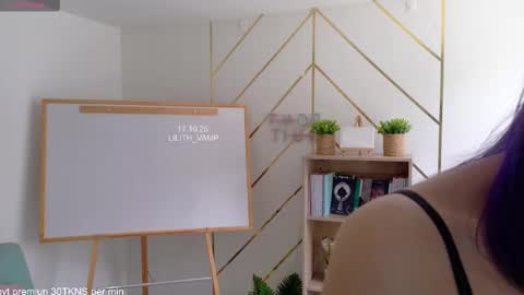 LILITH 200 LIKES   Thursday Clown Costume M online show from October 17, 5:26 pm