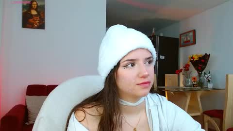 Abril  online show from December 16, 1:16 pm