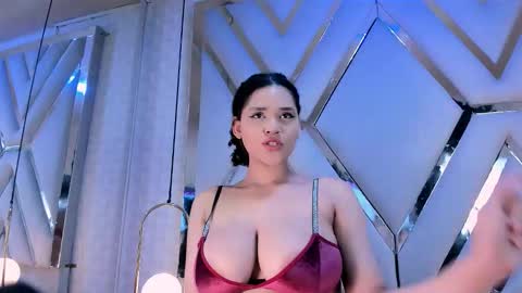    online show from November 17, 9:42 pm