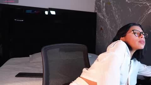 Snapshot of lilithluxorr chatting on November 24, 1:00 pm Lilith luxorr online show from November 24, 1:00 pm