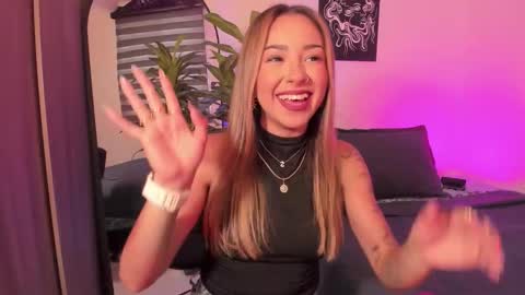 Snapshot of lilithmalkova chatting on February 16, 6:59 pm Lilith Malkova online show from February 16, 6:59 pm