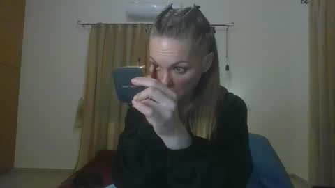 Snapshot of lilithnewdawn chatting on February 9, 6:01 pm lilithnewdawn online show from February 9, 6:01 pm