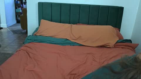 Snapshot of lilithoftrees chatting on October 18, 9:48 pm L online show from October 18, 9:48 pm