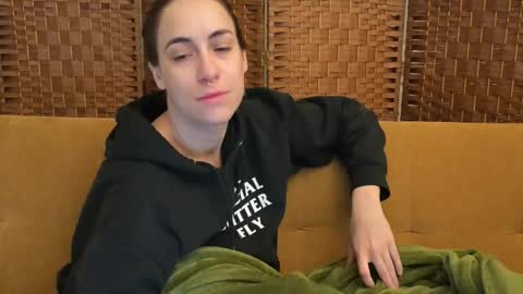 Snapshot of lilithoftrees chatting on February 7, 1:59 pm L online show from February 7, 1:59 pm