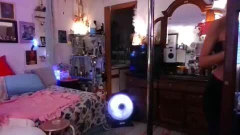 Snapshot of lilithohfish chatting on January 17, 10:13 pm Lilithohfish online show from January 17, 10:13 pm