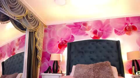 Snapshot of lilithsnoop chatting on November 13, 3:11 pm Lilith Snoop online show from November 13, 3:11 pm