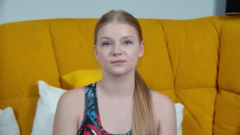 lilitrosen online show from September 12, 5:35 pm