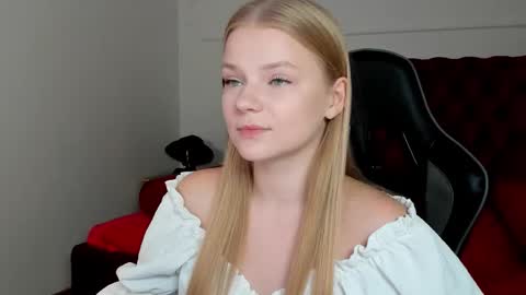 lilitrosen online show from September 16, 5:25 pm