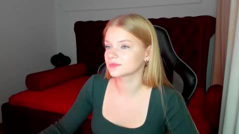 lilitrosen online show from October 7, 5:43 pm